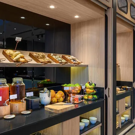 Vision By Continental Group Отель 4*