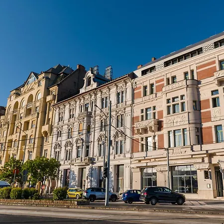 Vision By Continental Group 4*