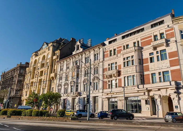 Vision By Continental Group 4*