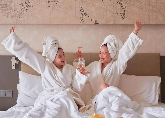 Vision By Continental Group 4*