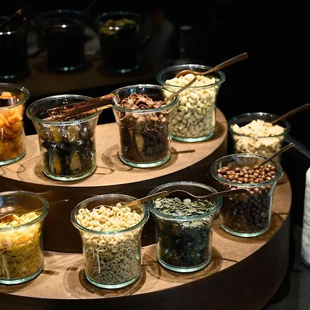 Vision By Continental Group 4*